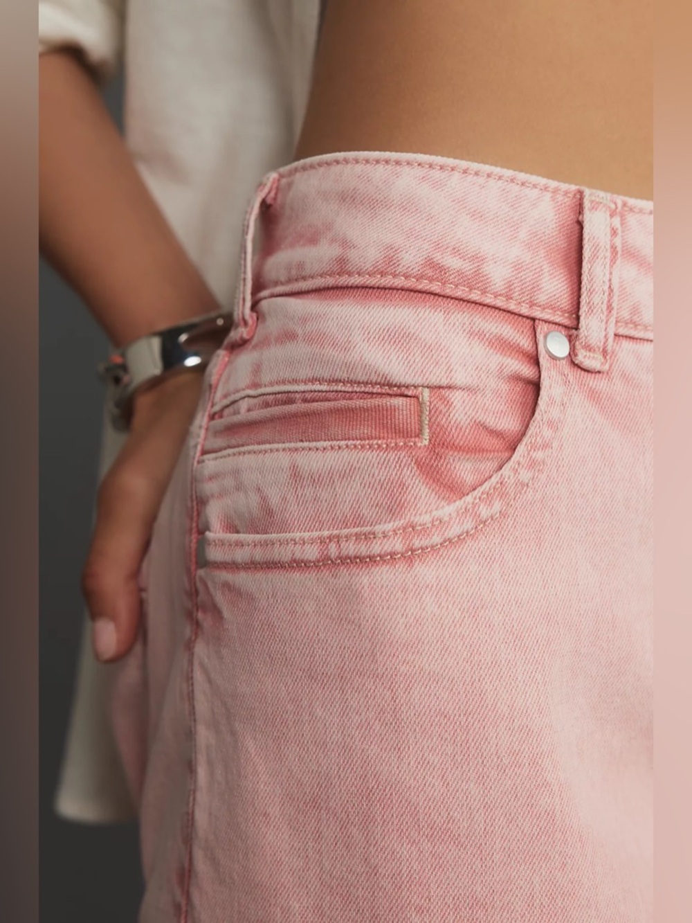 Anthro Pilcro Pink Baggy Wide Leg Cuff Optional Jeans EUC Size 26 Oversized EUC - Picture 2 of 8